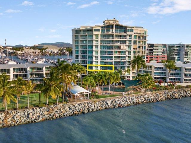 MARINERS NORTH ON THE OCEAN SEA VIEWS LUXURY APARTMENT ON THE 3RD FLOOR IN THE TOWER LIFT ACCESS