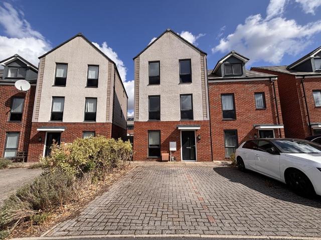 Maris Lane LE2, 4 bed property to rent, £1,450 pcm | PrimeLocation