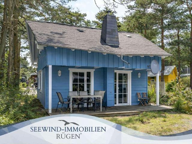 Maritimes Ferienhaus mit Terrasse und Kamin in strandnaher Lage von Baabe auf der Insel Rügen