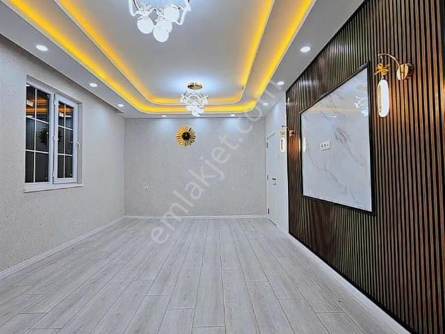 Markantalya Komşu Lüx Ebeveyn Banyolu Asansörlü Acil Satılık