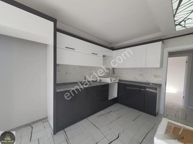 Marka'dan Çallıöz'de 180m2 İskanlı Satılık 4+1 Daire