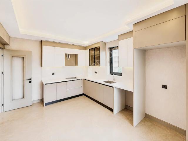 Marka'dan Ayyıldız Mahallesinde Site İçi Sıfır Ultra Lux 4+1 Satılık Daireler