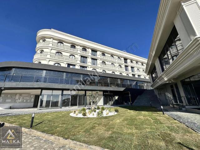 Marka'dan Dpü Karşısı Collesium'da Lüks Eşyalı 1+1 Daire