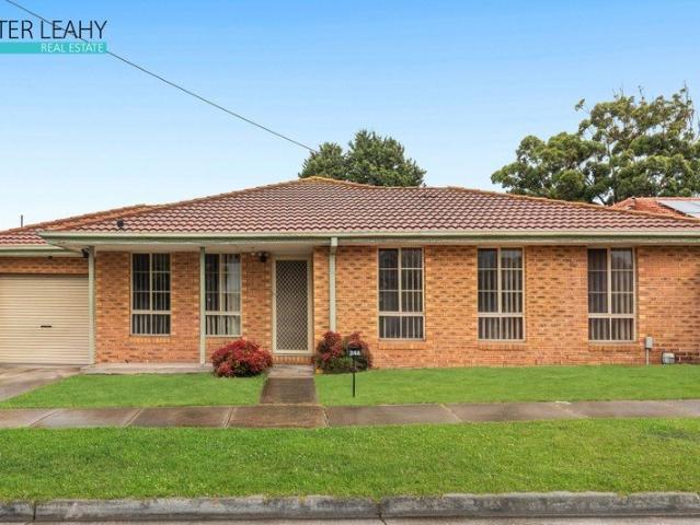 Market Entry with Space to Evolve