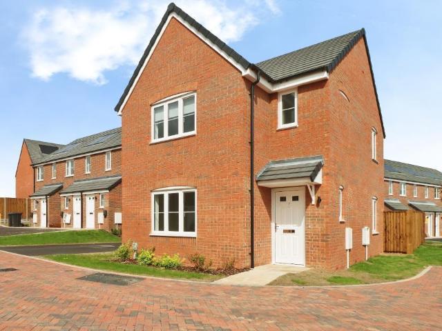 Market Harborough LE16 3 bed detached house to rent £1,550 pcm £358 pw