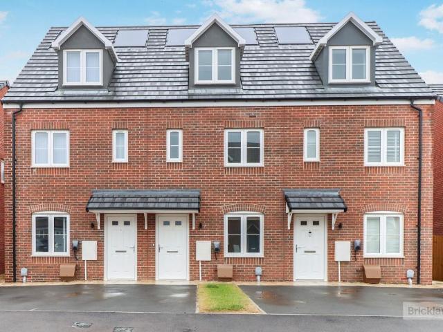 Market Harborough LE16 3 bed townhouse to rent £1,550 pcm £358 pw