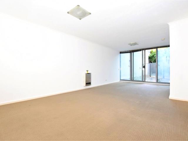 Market Square Condos unique large terrace apartment