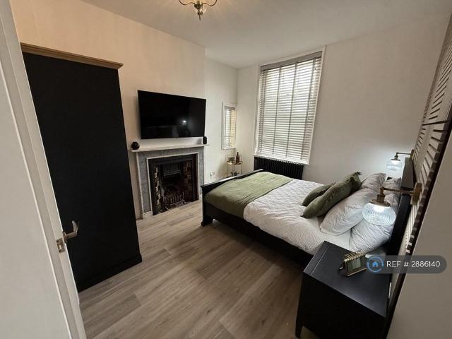 Market Square, Daventry, NN11 1 bed in a house share to rent £825 pcm £190 pw