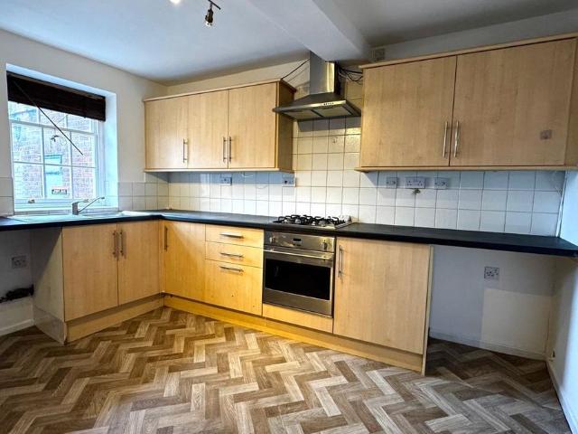 Market Square, Wellington, Telford, Shropshire TF1, 2 bed flat to rent, £895 pcm | PrimeLocation