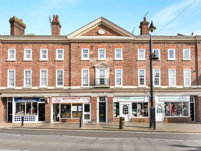 Market Square, Westerham, Kent TN16, 2 bed flat to rent, £1,400 pcm | PrimeLocation