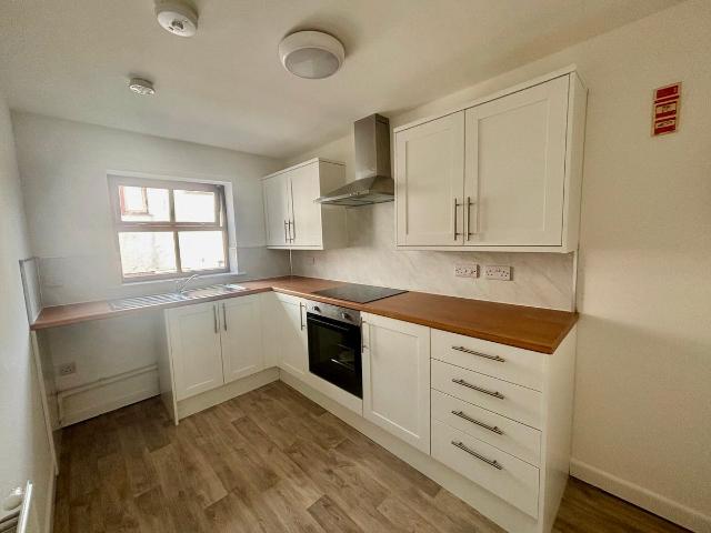 Market Street, Morriston, Swansea SA6, 1 bed flat to rent, £700 pcm | PrimeLocation