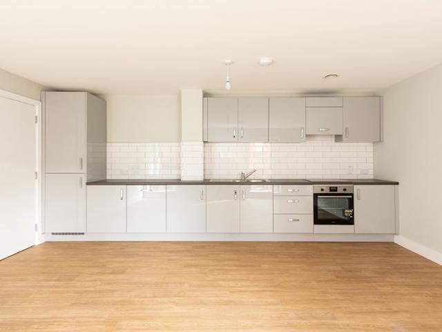 Market Street, Newbury RG14, 1 bed flat to rent, £1,300 pcm | PrimeLocation