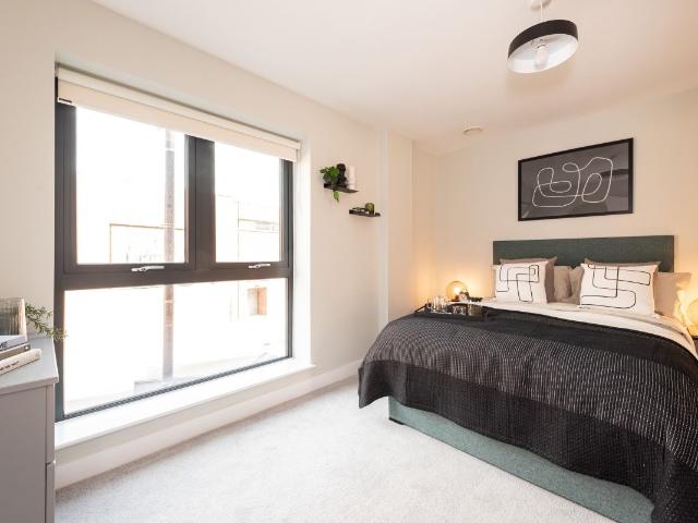 Market Street, Newbury RG14, 2 bed flat to rent, £1,700 pcm | PrimeLocation
