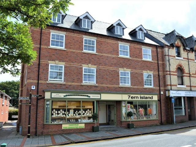 Market Street, Newtown, Powys, SY16 1 bed flat to rent £495 pcm £114 pw
