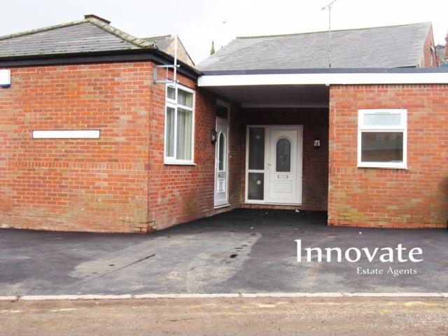 Market Street, Oldbury B69, 2 bed flat to rent, £750 pcm | PrimeLocation