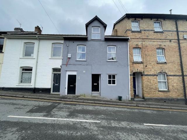 Market Street, Builth Wells LD2, 2 bed flat to rent, £675 pcm | PrimeLocation