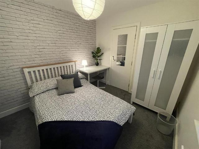 Market Street, Eastleigh 1 bed in a house share to rent £530 pcm £122 pw