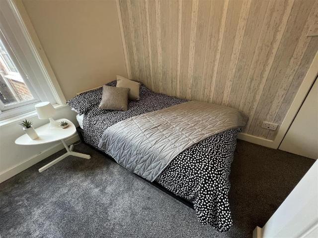 Market Street, Eastleigh 1 bed in a house share to rent £550 pcm £127 pw