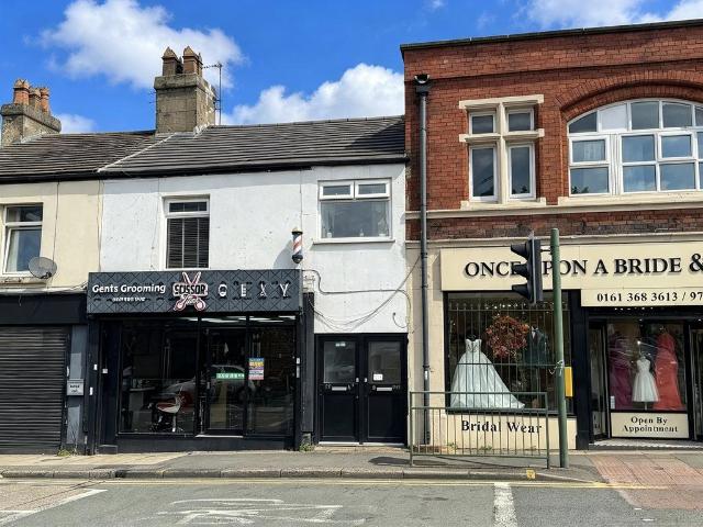 Market Street, Hyde, SK14 1HF 2 bed flat to rent £900 pcm £208 pw