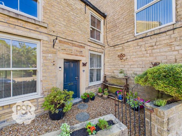 Market Street, Hayfield, SK22 1 bed flat to rent £1,000 pcm £231 pw