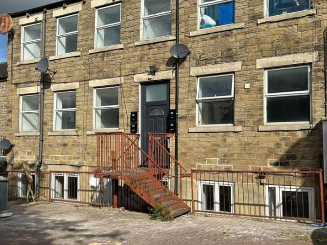 Market Street, Heckmondwike WF16, 1 bed flat to rent, £675 pcm | PrimeLocation