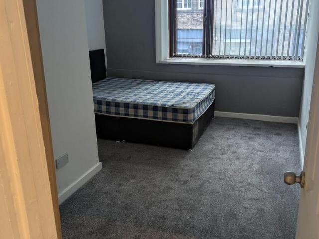 Market Street, Leigh WN7 3 bed flat to rent £950 pcm £219 pw