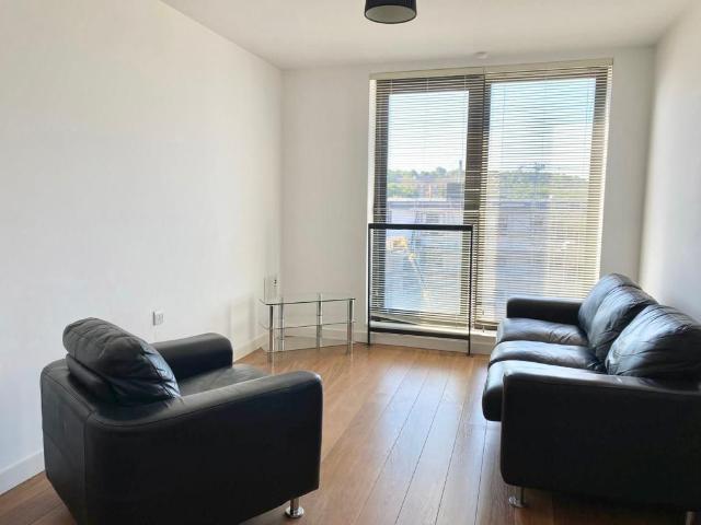 Market Street, Rotherham, South Yorkshire S60, 2 bed flat to rent, £800 pcm | PrimeLocation