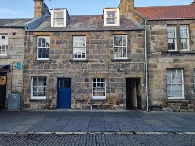 Market Street, St Andrews, Fife, KY16 1 bed flat to rent £1,165 pcm £269 pw