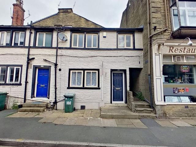 Market Street, Thornton, Bradford BD13, 2 bed terraced house to rent, £695 pcm | PrimeLocation
