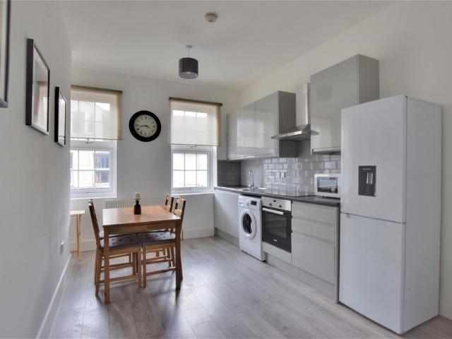 Market Street, Watford WD18, 2 bed flat to rent, £1,600 pcm | PrimeLocation