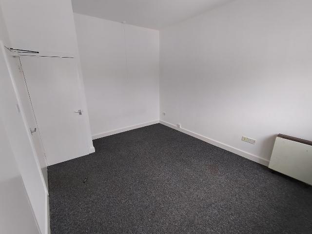 Market Street, Wellington, Telford TF1, Studio to rent, £625 pcm | PrimeLocation