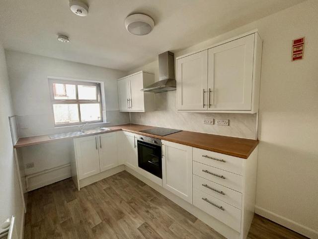 Market street 1 bed flat to rent £750 pcm £173 pw