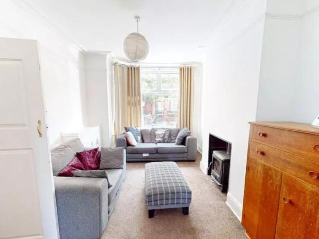 Market Parade, Winchester Road, London N9, 3 bed terraced house to rent, £2,200 pcm | PrimeLocation
