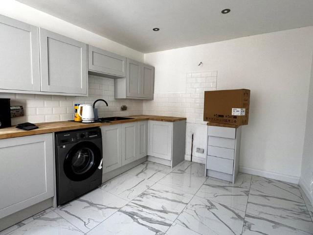 Market Place, Brewood, Stafford, Staffordshire ST19, 2 bed flat to rent, £995 pcm | PrimeLocation
