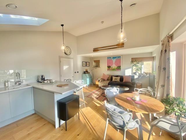 Market Place, Henley On Thames RG9, 1 bed semi detached house to rent, £1,950 pcm | PrimeLocation