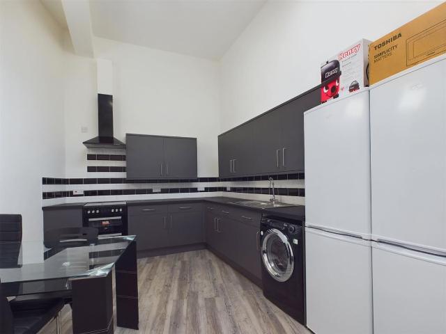 Market Place, Loughborough Inc Bills Option LE11, 4 bed shared accommodation to rent, £550 pcm | PrimeLocation