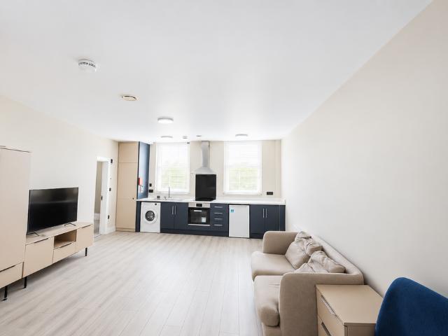 Market Place, Loughborough LE11 2 bed apartment to rent £1,495 pcm £345 pw