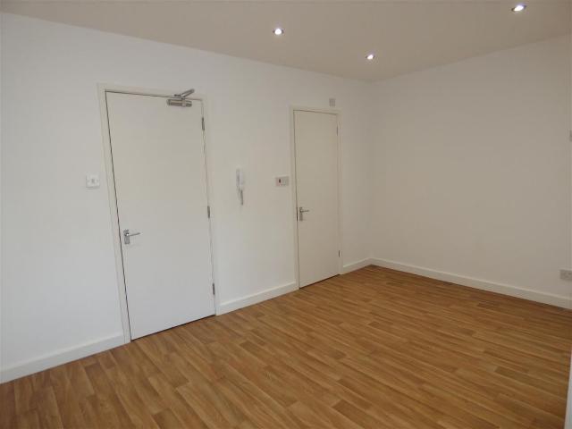 Market Place, Long Eaton NG10, 1 bed flat to rent, £625 pcm | PrimeLocation