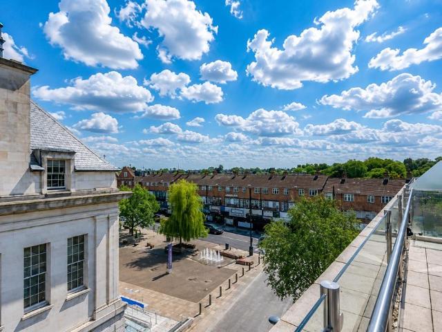 Market Place, London TW8 1 bed property to rent £1,995 pcm £460 pw
