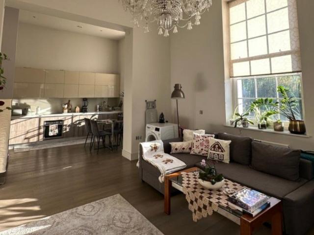 Market Place, London TW8 1 bed property to rent £2,195 pcm £507 pw