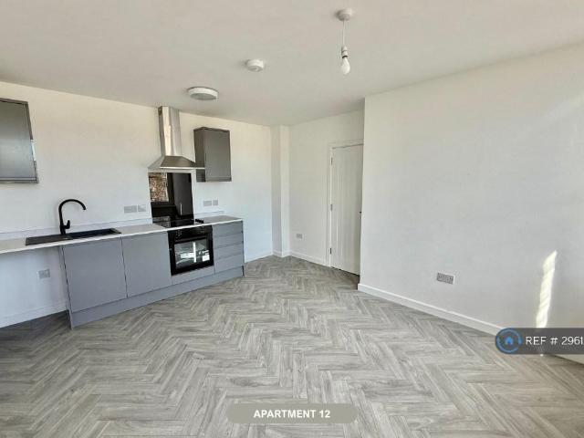 Market Place, Mansfield, NG18 1 bed flat to rent £675 pcm £156 pw