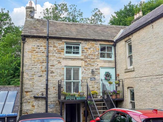 Market Place, Middleton In Teesdale. 3 bed apartment to rent £1,200 pcm £277 pw
