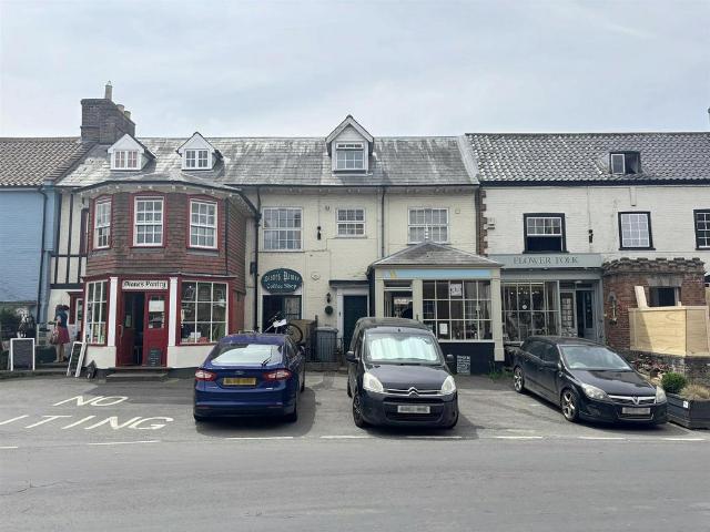 Market Place, Reepham 1 bed apartment to rent £575 pcm £133 pw