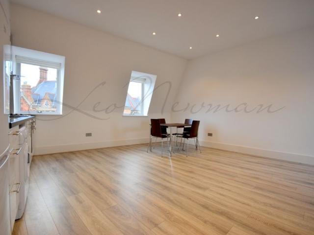 Market Place, Wokingham RG40, 2 bed flat to rent, £1,350 pcm | PrimeLocation
