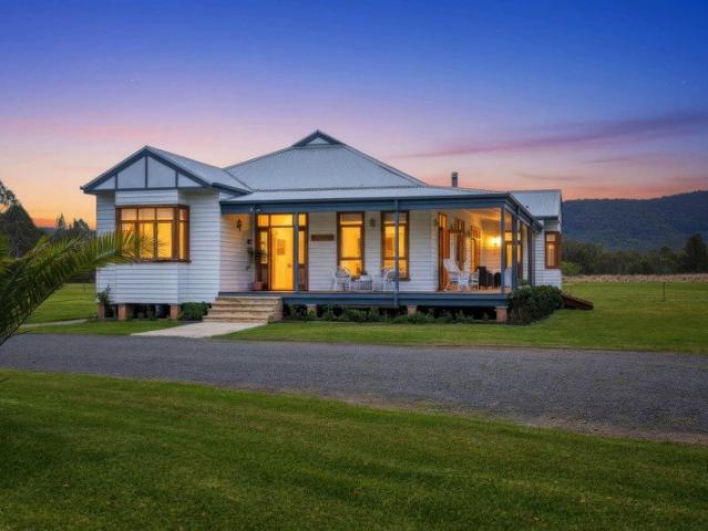 MARKET PREVIEW* Coast Meets Country on 10 Picturesque Acres