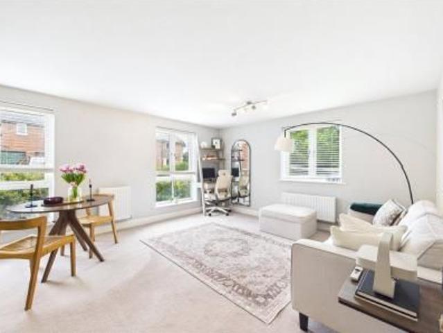 MARKETING CARD, 66, Fullbrook Avenue, Spencers Wood, Berkshire, RG7