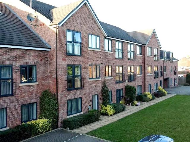 Markfield Court, Leicester 1 bed flat to rent £755 pcm £174 pw