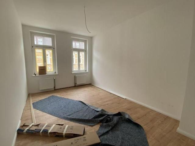 Markkleeberg* tlw. neu renoviert* gemütliche 2 Zi Whg* Tageslichtbad mit Wanne* Stellplatz