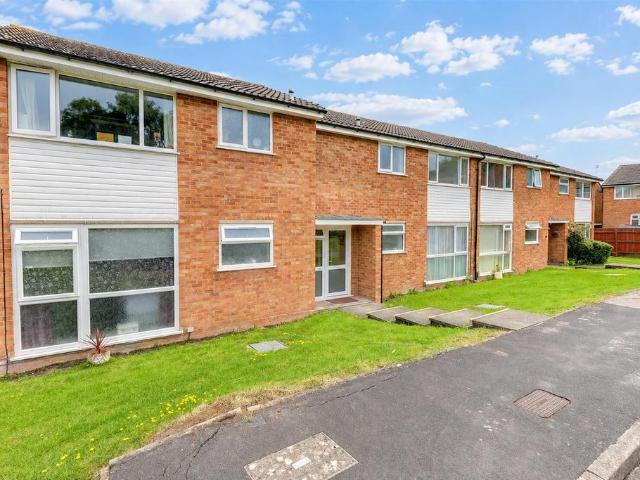 Markham Drive, Whitnash, Leamington. 1 bed flat to rent £1,075 pcm £248 pw