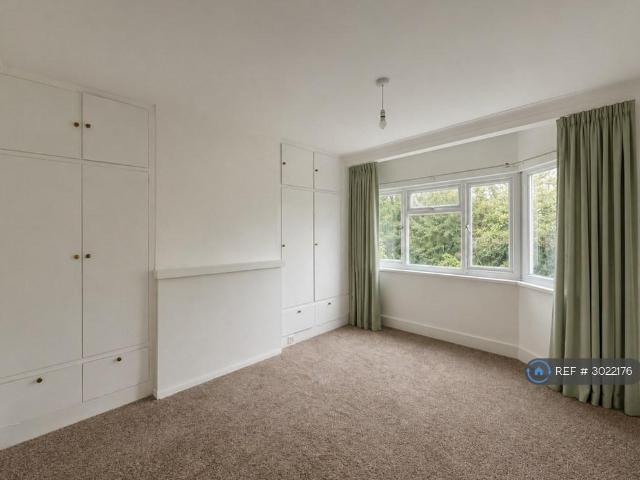 Markmanor Avenue, London, E17 4 bed terraced house to rent £2,450 pcm £565 pw